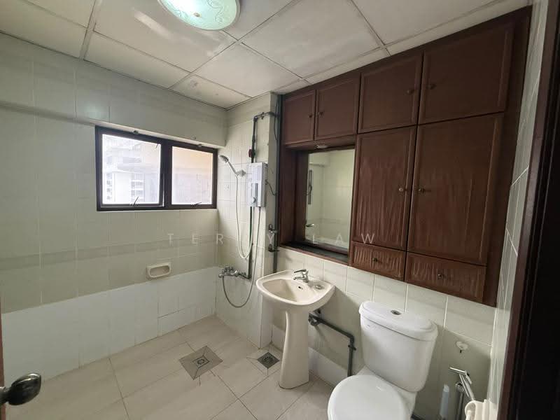Condominium for Sale at Villa Puteri - Terry Law - Bathroom - PropertyGuru.com.my