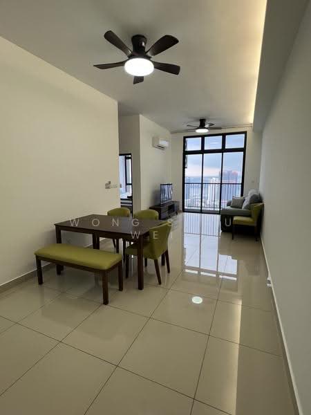 Kediaman Servis untuk Disewa di Twin Tower Residence - Wong Shau Wei - Living Room - PropertyGuru.com.my