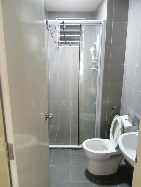 Kondominium untuk Disewa di Savanna Executive Suite @ Southville City - Eiffel Lai - Bathroom - PropertyGuru.com.my