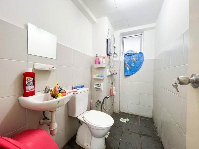 Apartment for Sale at The Residence 2 @ Tiara East - Luqman Abdullah - Bathroom - PropertyGuru.com.my