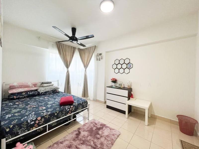 Apartment for Sale at The Residence 2 @ Tiara East - Luqman Abdullah - Bedroom - PropertyGuru.com.my
