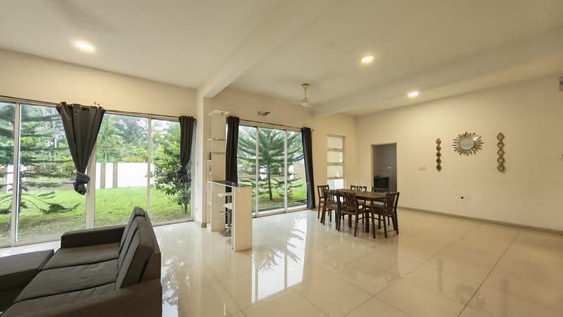 Bungalow House for Rent in Taman Equine (Seri Kembangan) - June Tan - Living Room - PropertyGuru.com.my