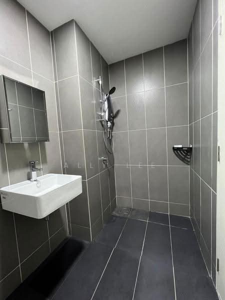 Kediaman Servis untuk Disewa di Greenfield Residence - Ally Lee - Bathroom - PropertyGuru.com.my