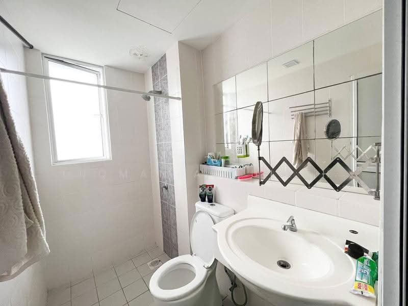 Condominium for Sale at Simfoni 1 - Luqman Abdullah - Bathroom - PropertyGuru.com.my