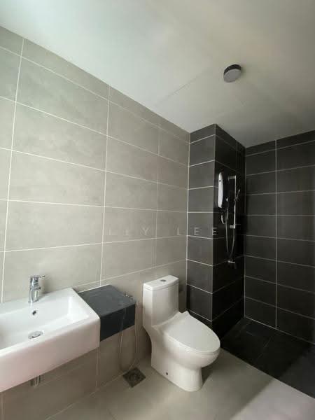 Kediaman Servis untuk Disewa di M Oscar - Ally Lee - Bathroom - PropertyGuru.com.my