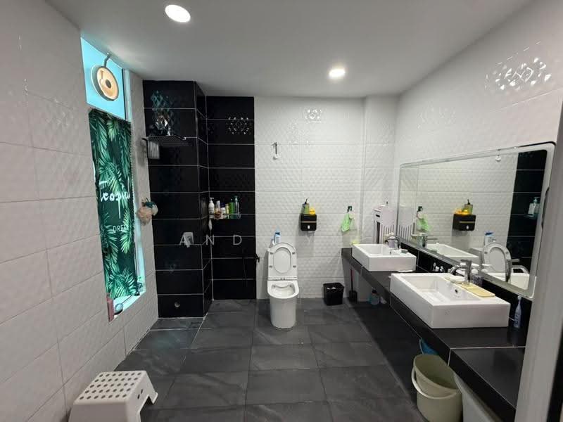 Rumah Banglo untuk Dijual di Rawang (Selangor) - Andy Yap - Bathroom - PropertyGuru.com.my