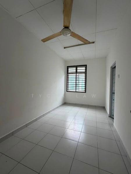 2-storey Terraced House for Sale in Taman Scientex Senai (Senai) - Tycia Law - Interior - PropertyGuru.com.my