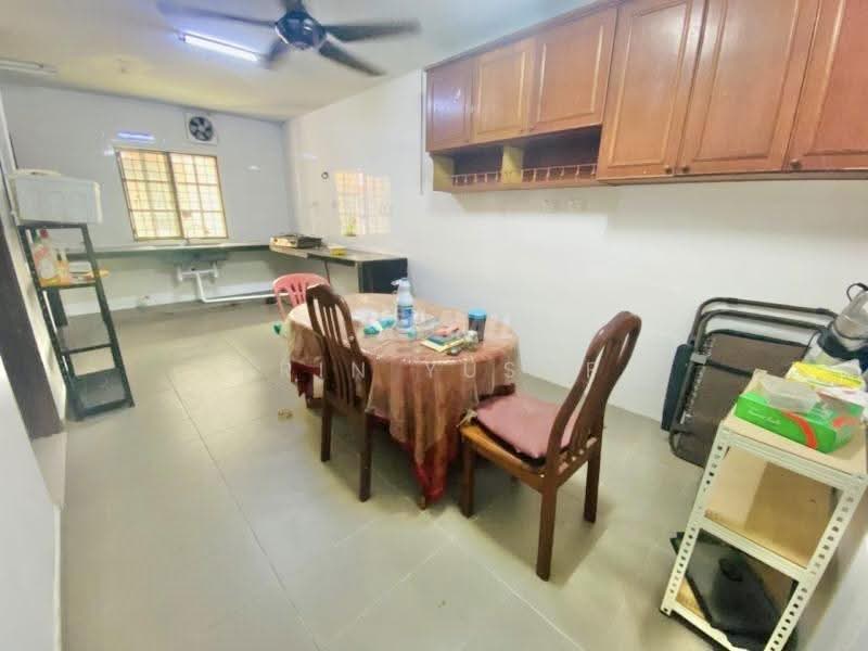Rumah Teres untuk Dijual di Taman Prima Saujana (Kajang) - Erin Yusof - Kitchen - PropertyGuru.com.my