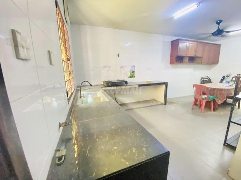 Rumah Teres untuk Dijual di Taman Prima Saujana (Kajang) - Erin Yusof - Kitchen - PropertyGuru.com.my
