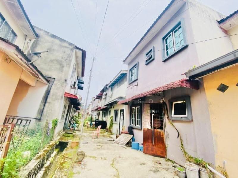 Rumah Teres untuk Dijual di Taman Prima Saujana (Kajang) - Erin Yusof - Exterior - PropertyGuru.com.my