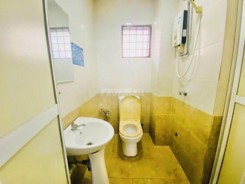 Rumah Teres untuk Dijual di Taman Prima Saujana (Kajang) - Erin Yusof - Bathroom - PropertyGuru.com.my