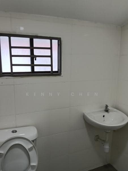 Rumah Teres 2-Tingkat untuk Dijual di Taman Murni (Cheras) - Kenny Chen - Bathroom - PropertyGuru.com.my