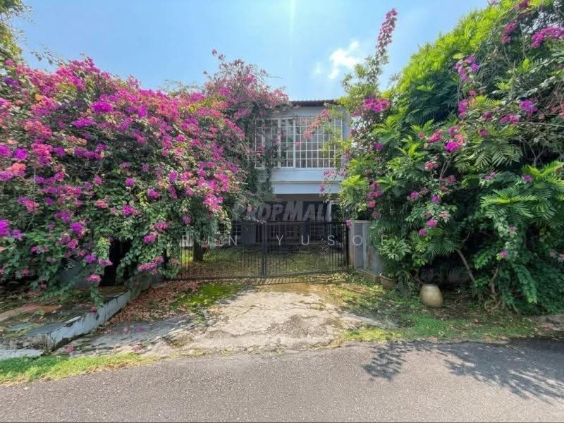 Bungalow House for Sale in Melawati (Selangor) - Erin Yusof - PropertyGuru.com.my