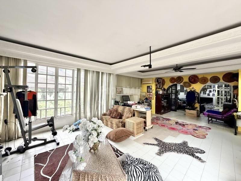 Bungalow House for Sale in Melawati (Selangor) - Erin Yusof - PropertyGuru.com.my