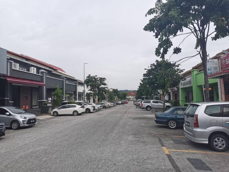 Kedai untuk Dijual di Bandar Putra Permai (Seri Kembangan) - Nicholas Lew - PropertyGuru.com.my