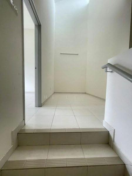 Rumah Teres 2-Tingkat untuk Dijual di Semenyih (Selangor) - HL Lau - Corridor - PropertyGuru.com.my
