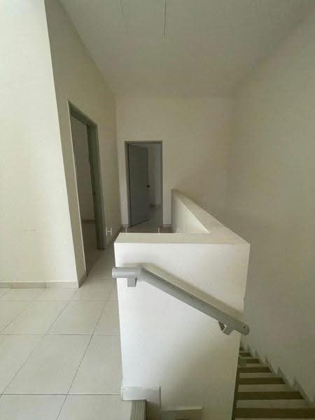 Rumah Teres 2-Tingkat untuk Dijual di Semenyih (Selangor) - HL Lau - Corridor - PropertyGuru.com.my