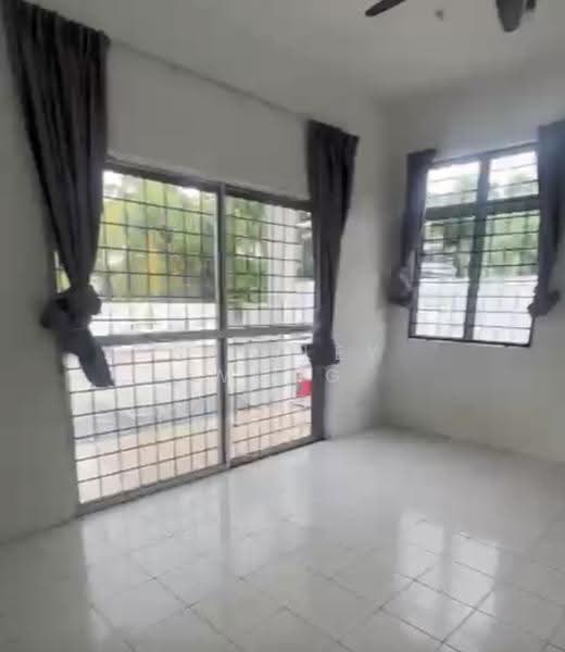 Rumah Berkembar untuk Disewa di Bandar Baru Salak Tinggi (Sepang) - Shirley Wong - Living Room - PropertyGuru.com.my