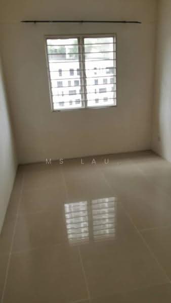 Kediaman Servis untuk Dijual di Putra Majestik - Ms Lau. - PropertyGuru.com.my