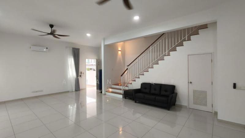 Rumah Kluster untuk Disewa di Eco Majestic (Semenyih) - Aiman Saqif - Living Room - PropertyGuru.com.my