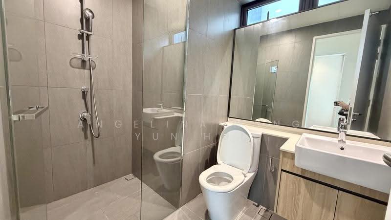 Service Residence for Sale at 10 Stonor - Angelina Wong Yun Hui - Bathroom - PropertyGuru.com.my