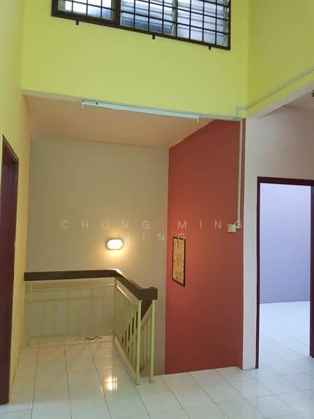 2-storey Terraced House for Sale in Taman Puncak Jalil (Seri Kembangan) - Chong Ming Ming - Corridor - PropertyGuru.com.my