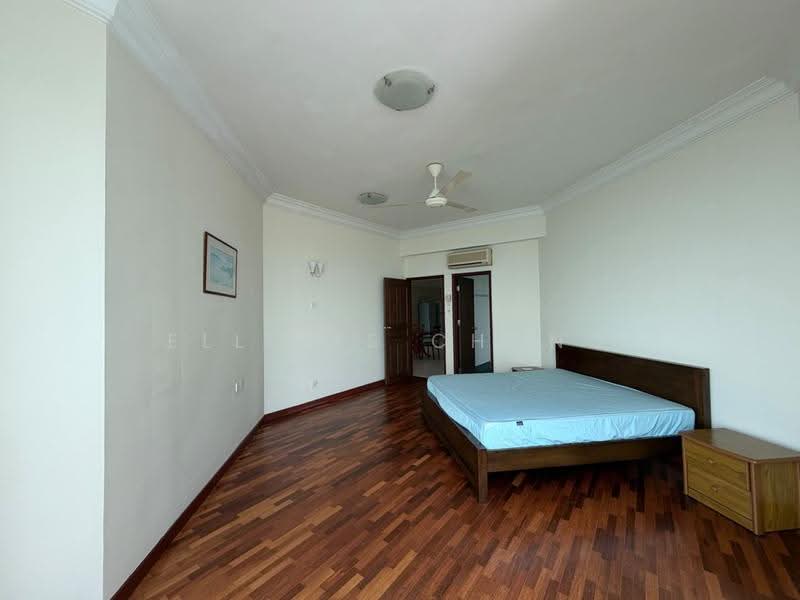 Kondominium untuk Disewa di Gurney Beach Resort - Ellieys Chong - Bedroom - PropertyGuru.com.my