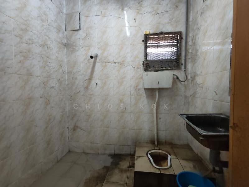 Factory for Rent in Kawasan Perindustrian Sungai Choh (Serendah) - Chloe Kok - Bathroom - PropertyGuru.com.my