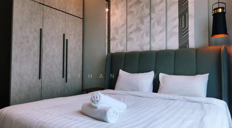 Kediaman Servis untuk Dijual di Emerald 9 - Ethan Low - Bedroom - PropertyGuru.com.my