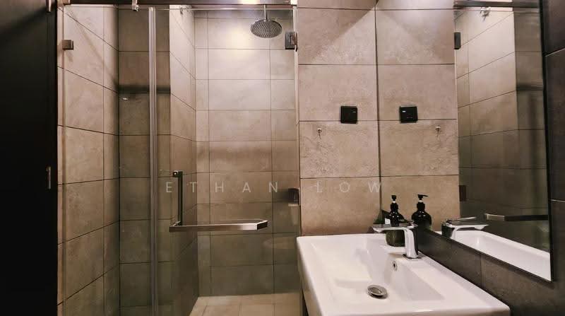 Kediaman Servis untuk Dijual di Emerald 9 - Ethan Low - Bathroom - PropertyGuru.com.my
