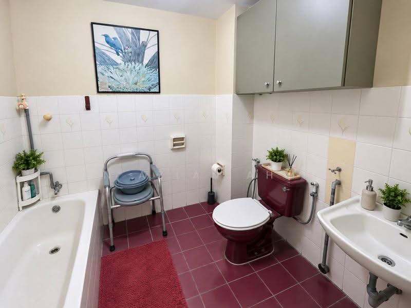 2-storey Terraced House for Sale in Bukit Idaman (Selayang) - Wan Azlan Ahmad - Bathroom - PropertyGuru.com.my