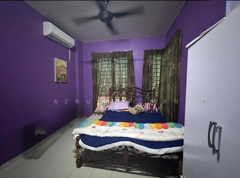 Pangsapuri untuk Dijual di Garden Villa - Azrul Othman - Bedroom - PropertyGuru.com.my