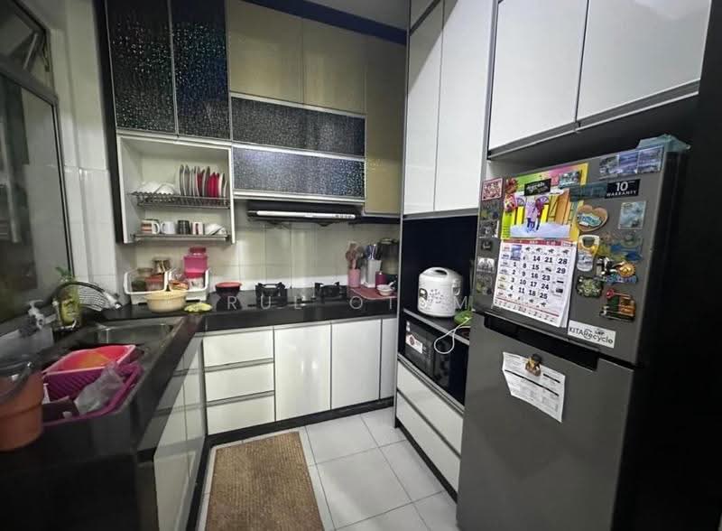Pangsapuri untuk Dijual di Garden Villa - Azrul Othman - Kitchen - PropertyGuru.com.my