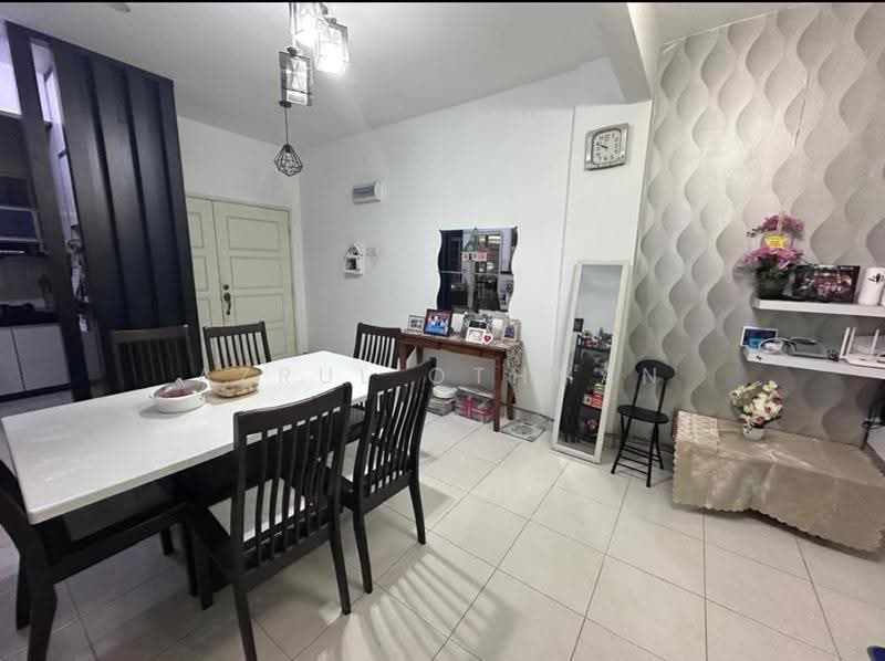 Pangsapuri untuk Dijual di Garden Villa - Azrul Othman - Dining Room - PropertyGuru.com.my