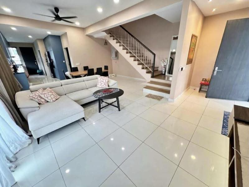 2-storey Terraced House for Sale in Elmina (Shah Alam) - Muhd Khairulnawawi Kamaruddin - Living Room - PropertyGuru.com.my
