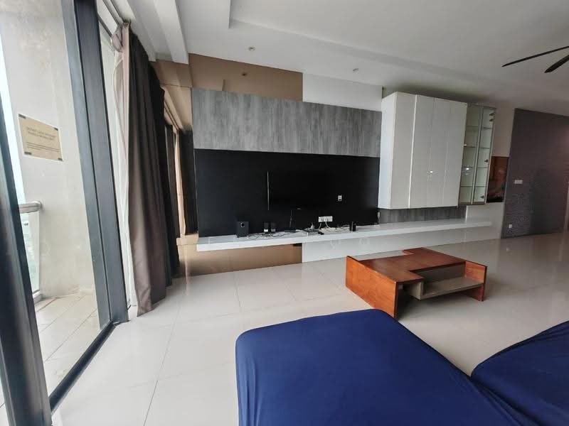 Kediaman Servis untuk Dijual di Imperial Suites - Kent Foo - Living Room - PropertyGuru.com.my