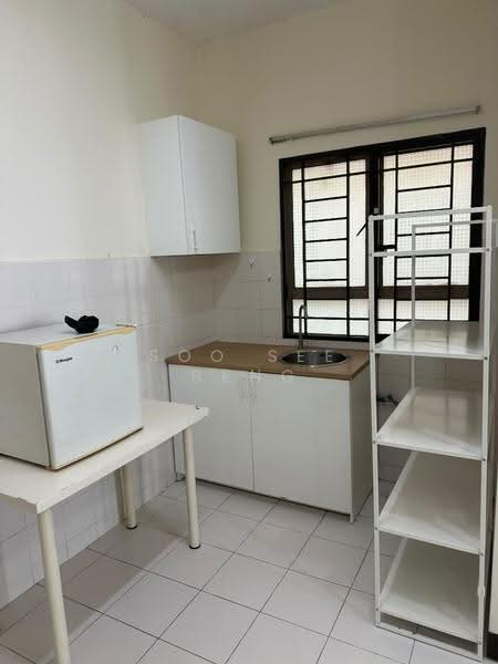 Kediaman Servis untuk Disewa di Ritze Perdana 1 - Soo See Beng - Kitchen - PropertyGuru.com.my