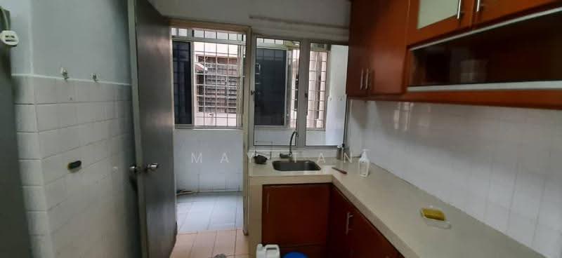 Kondominium untuk Disewa di Teratai Mewah Condominium - May Tan - Kitchen - PropertyGuru.com.my