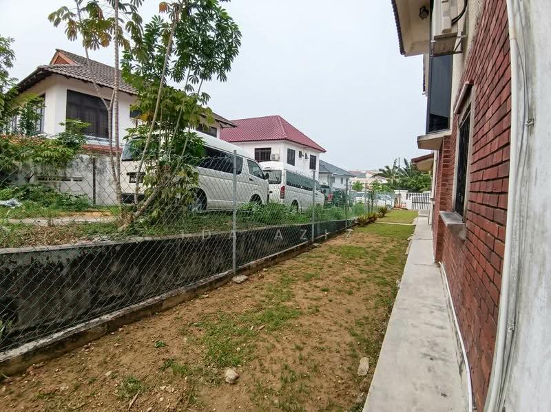 2-storey Terraced House for Sale in Taman Kolam Air (Johor Bahru) - Ida Aziz - Exterior - PropertyGuru.com.my