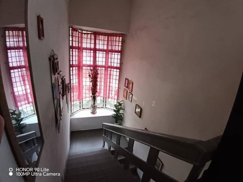 2-storey Terraced House for Sale in Taman Kolam Air (Johor Bahru) - Ida Aziz - Corridor - PropertyGuru.com.my