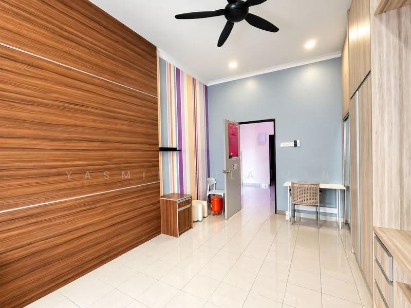 Rumah Teres 2-Tingkat untuk Dijual di Kajang (Selangor) - Yasmin Sulaiman - Study - PropertyGuru.com.my