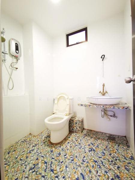 Pangsapuri untuk Dijual di Kayangan Puri Mutiara (KPM) - Irene Goh - Bathroom - PropertyGuru.com.my