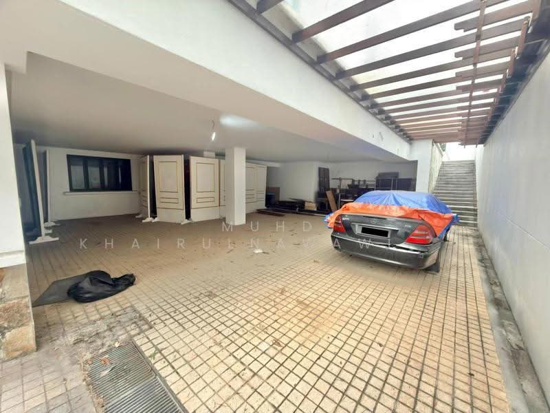 Rumah Banglo untuk Dijual di Bukit Jelutong (Shah Alam) - Muhd Khairulnawawi Kamaruddin - Car Park - PropertyGuru.com.my