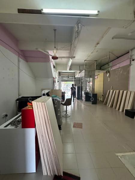 Shop for Rent in Batu Maung (Penang) - Chris Teoh - Interior - PropertyGuru.com.my