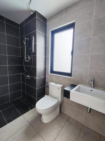 Service Residence for Sale at M Oscar - Amy Chin - Bathroom - PropertyGuru.com.my