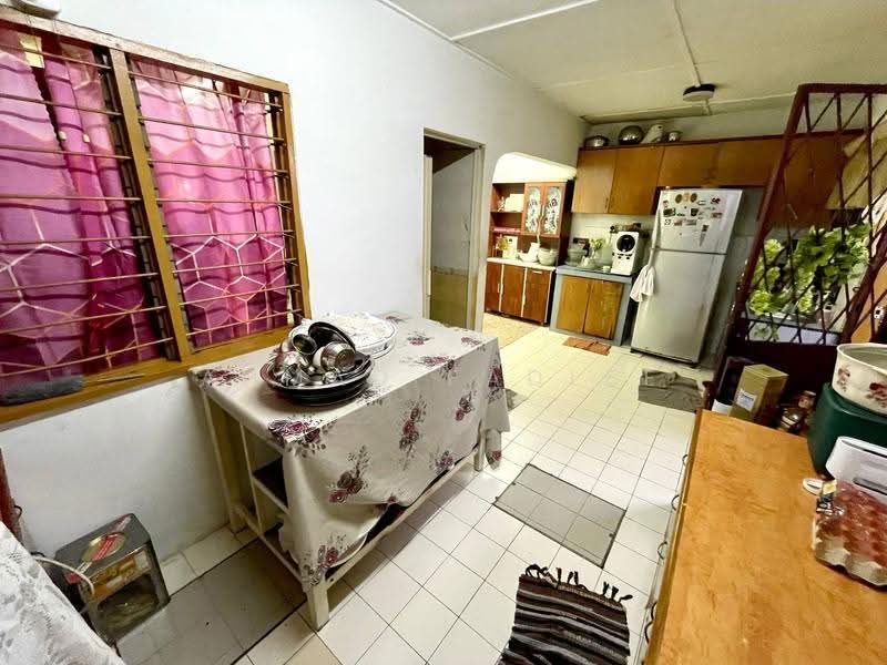Rumah Teres 2-Tingkat untuk Dijual di Ampang Jaya (Ampang) - Ahmad Fadlee - Kitchen - PropertyGuru.com.my