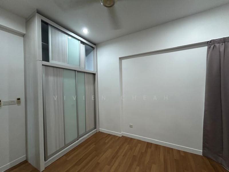 Kondominium untuk Dijual di Bayu Ferringhi Condominiums - Vivien Cheah - Bedroom - PropertyGuru.com.my