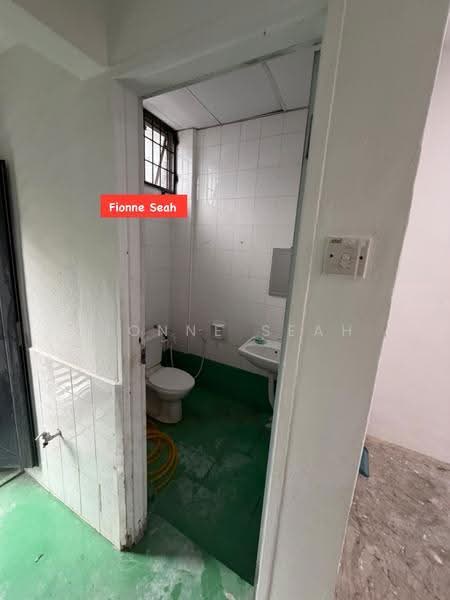 Shop for Rent in Bukit Jambul (Penang) - Fionne Seah - Bathroom - PropertyGuru.com.my