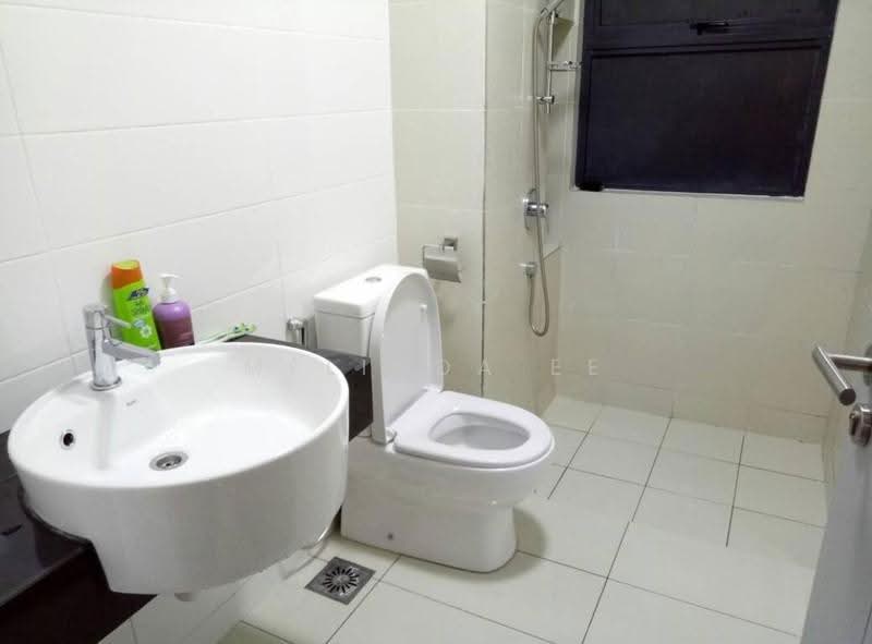 Kediaman Servis untuk Dijual di Residences @ 1 Tebrau - Melinda Ee - Bathroom - PropertyGuru.com.my