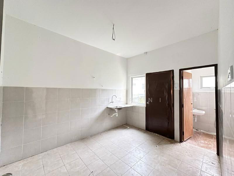 2-storey Terraced House for Sale in Port Dickson (Negeri Sembilan) - Hana Zaini - Kitchen - PropertyGuru.com.my